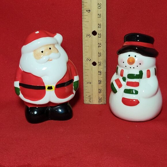 Santa Claus Snowman Salt and Pepper Shaker Christmas Kitchen Decor - Picture 6 of 12